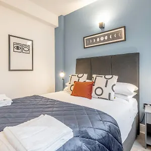 https://apt-kula-tower-bridge.brighton-hotels-england.com